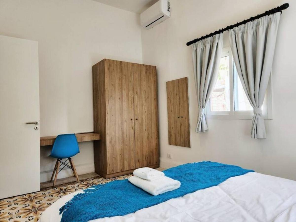 Railway House 1br W Front Yard Apartment *
